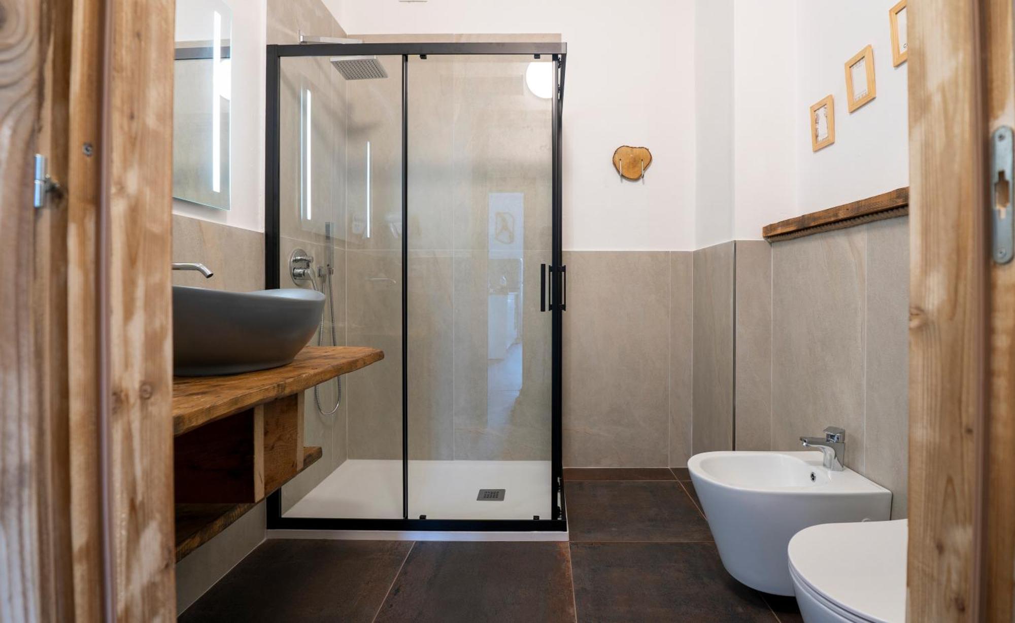 Salice Divino Hotel Lezzeno Ruang foto
